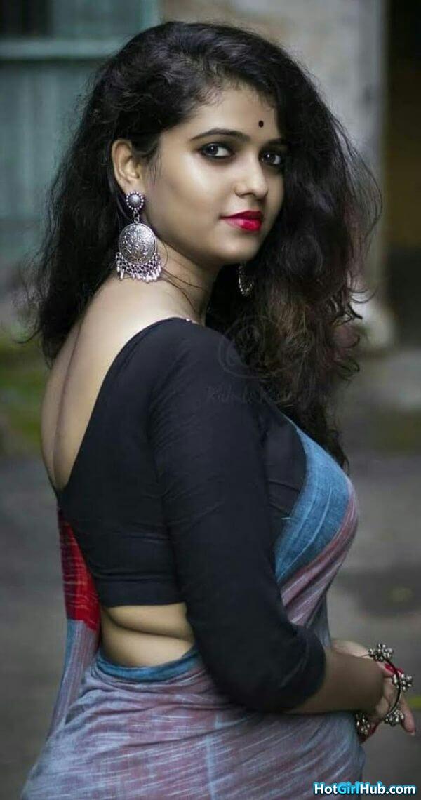 Hot Indian Women in Saree 15