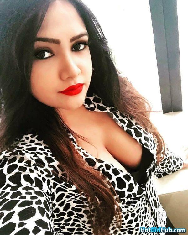 Hot Desi Indian Big Tits Girls 2