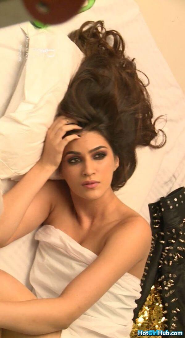 Kriti Sanon Hot Photos Bollywood Actresses Sexy Photos 12