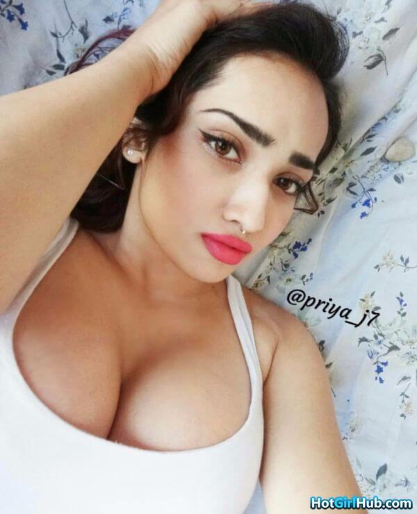 Sexy Indian Girls With Big Tits 9