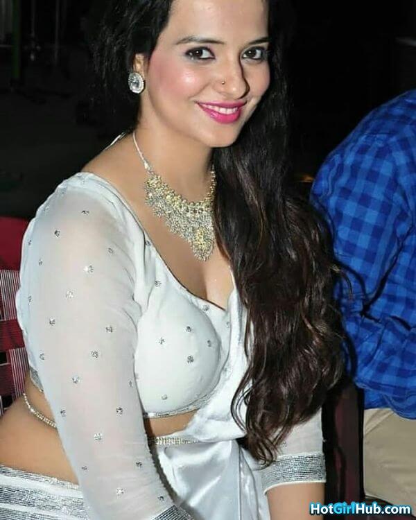 Hot Indian Beauties in Saree 14