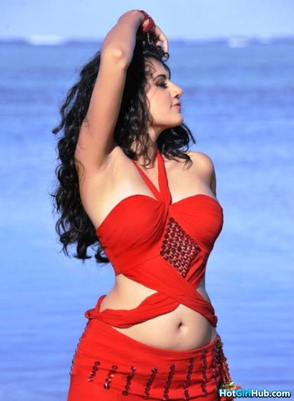 Taapsee Pannu Hot Photos Bollywood Actresses Sexy Photos 9