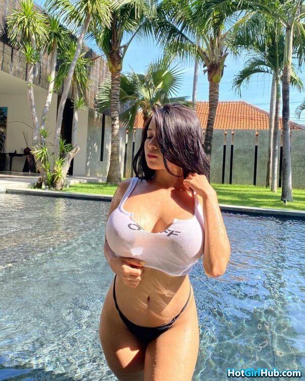 Hot Girls With Big Tits Busting Out 15