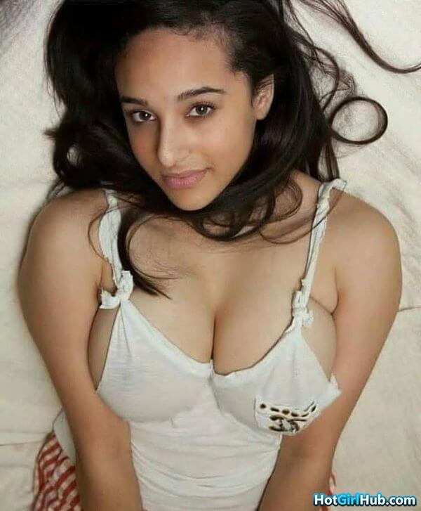 Hot Indian Girls With Big Boobs 15