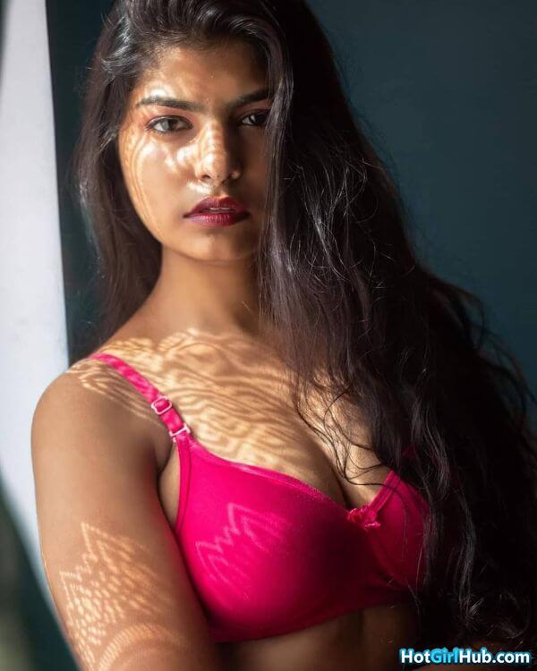 sexy indian girls showing her big tits 10