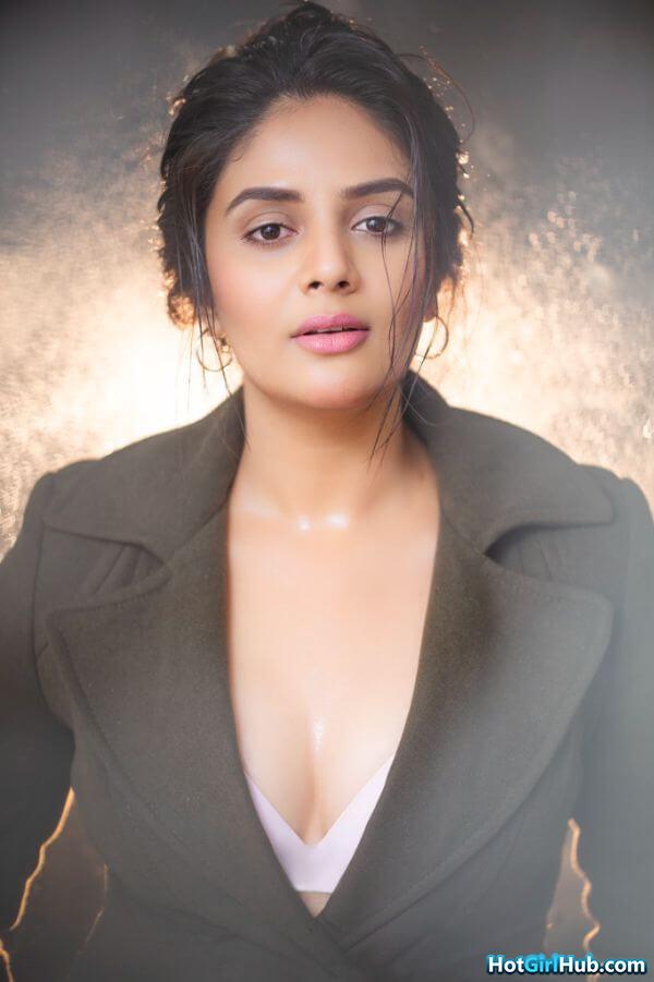 Sreemukhi Hot Photos Indian Television Actress Sexy Pics 19