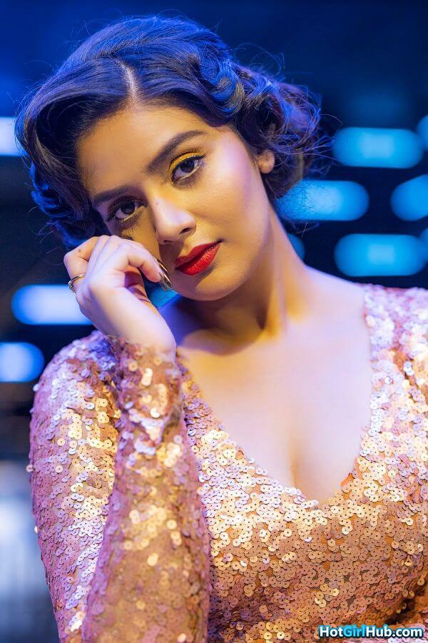 Sreemukhi Hot Photos Indian Television Actress Sexy Pics 22
