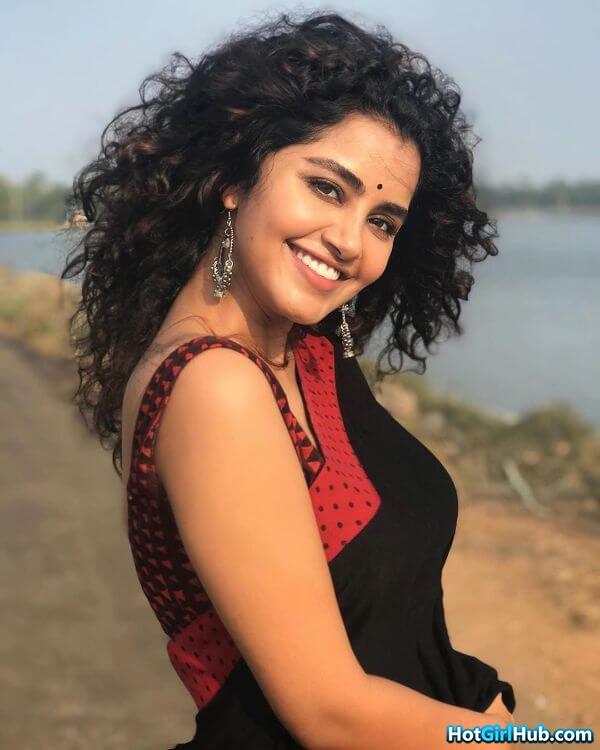 Anupama Parameswaran Hot Photos Malayalam Actress Sexy Pics 19
