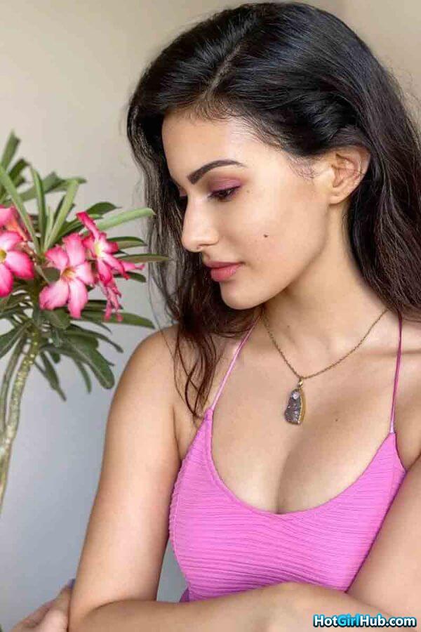 Amyra Dastur Hot Photos Bollywood Actress Sexy Pics 5