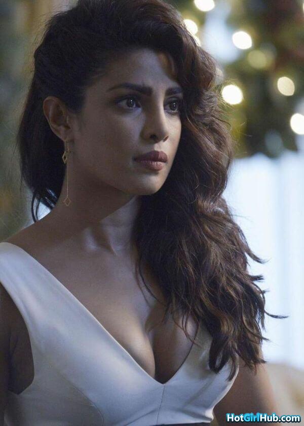 Sexy Priyanka Chopra Hot Bollywood Actress Pics 2