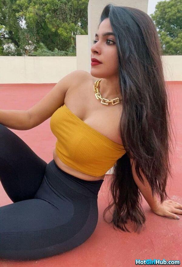 Sexy Divyabharathi Hot Tamil Actress Pics 13