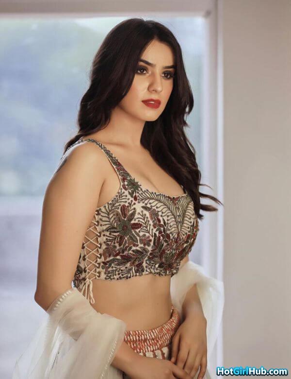 Sexy Sidhika Sharma Hot Indian Film Actress Pics 4