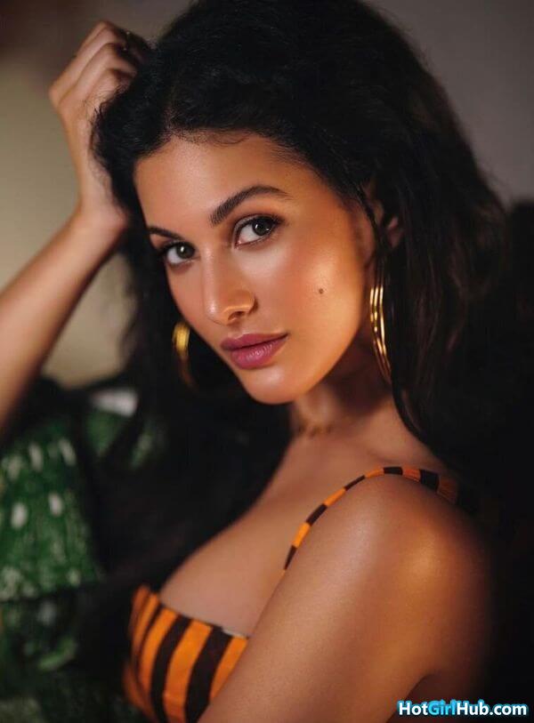 Sexy Amyra Dastur ​hot Bollywood Actress Pics 8