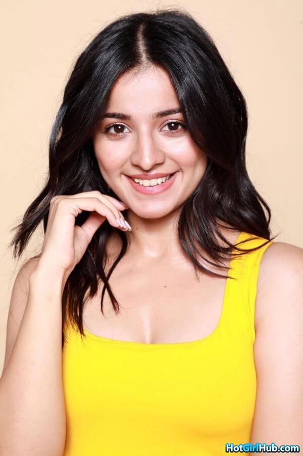 Sexy Mahima Makwana Hot Hindi Television Actress Pics 14 Photos