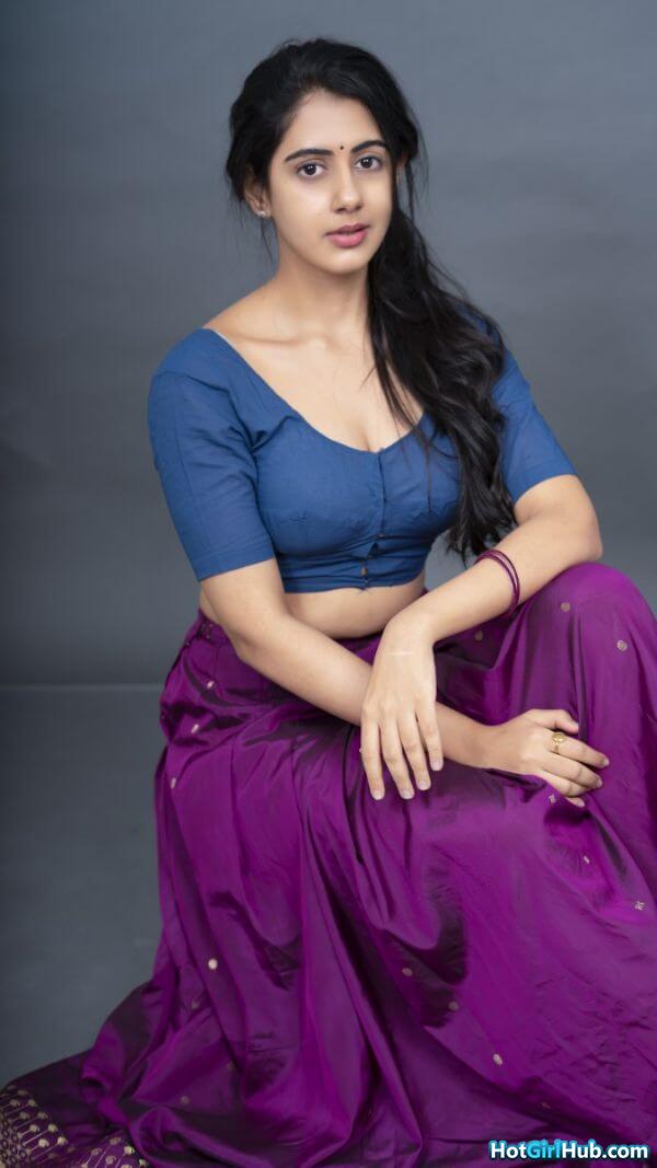 Hot Telugu Actress Gehna Sippy Big Boobs 13
