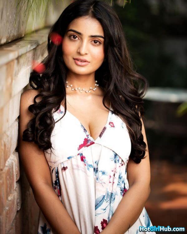 Sexy Sree Mukhi ​hot TV Actress Pics 3