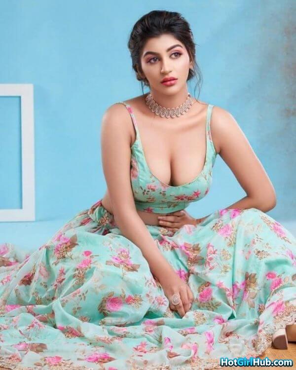 Sexy Yashika Aannand ​hot Tamil Actress Pics 3
