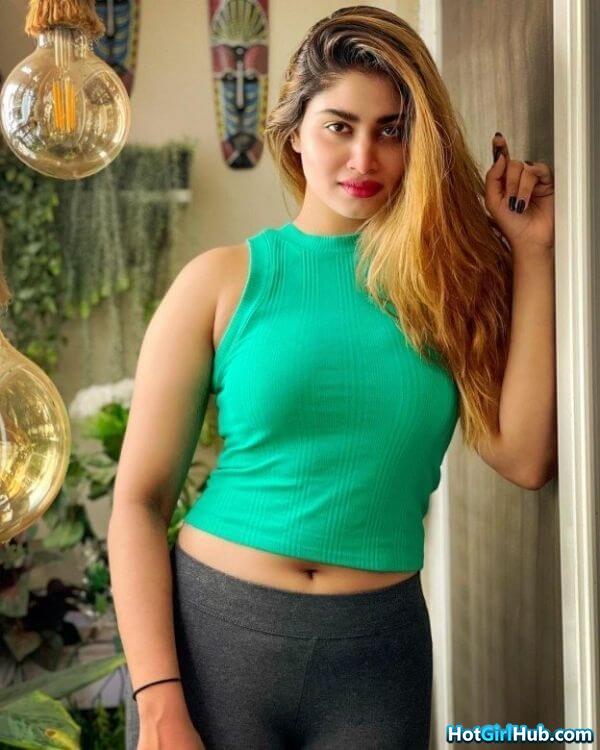 Hot Shivani Narayanan Big Boobs Instagram Models 11