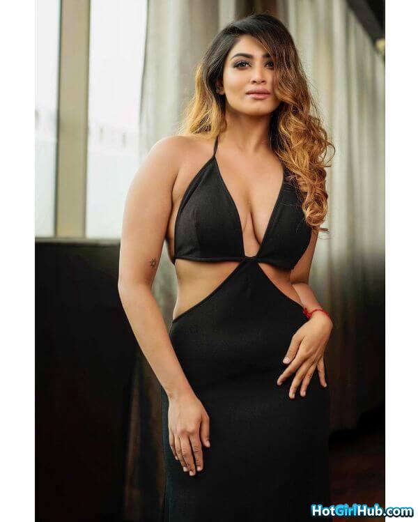 Hot Shivani Narayanan Big Boobs Instagram Models 5