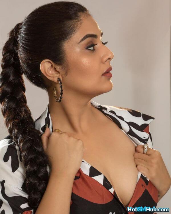 Hot Telugu Cinema Actress Sreemukhi Big Boobs 7