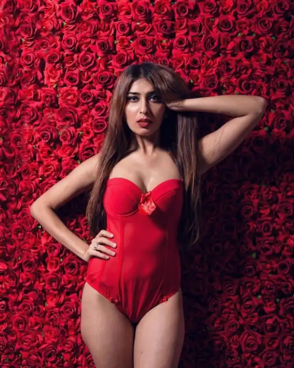 Hot Ruma Sharma Big Boobs Instagram Models 15
