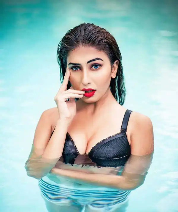 Hot Ruma Sharma Big Boobs Instagram Models 2