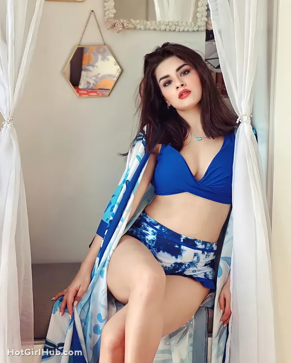 Hot Avneet Kaur Big Boobs Instagram Model 11