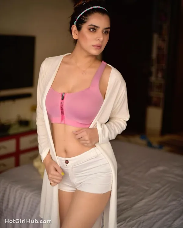 Hot Isha Anand Sharma Big Boobs Instagram Model 9