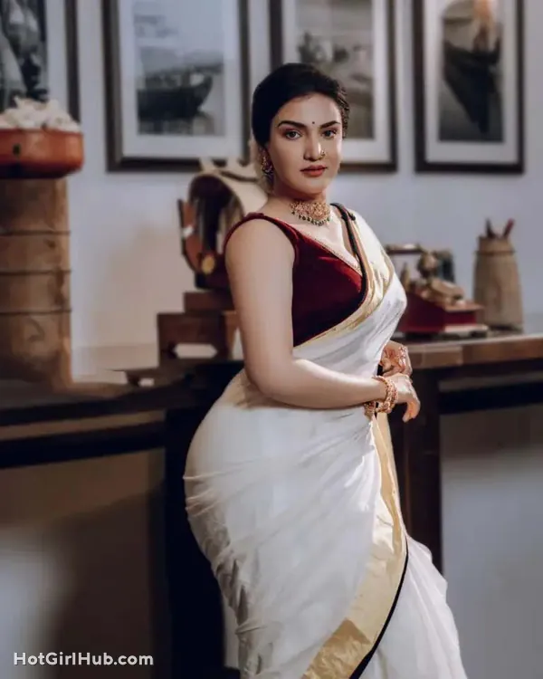 Hot Malayalam Actress Honey Rose Big Boobs 10