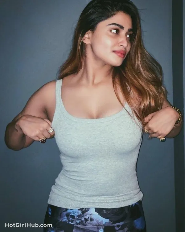 Hot Shivani Narayanan Big Boobs Instagram Model 11