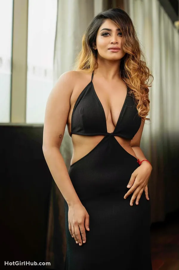 Hot Shivani Narayanan Big Boobs Instagram Model 3