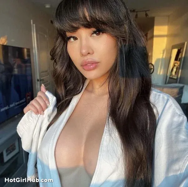 Beautiful Asian Girls With Big Tits (10)