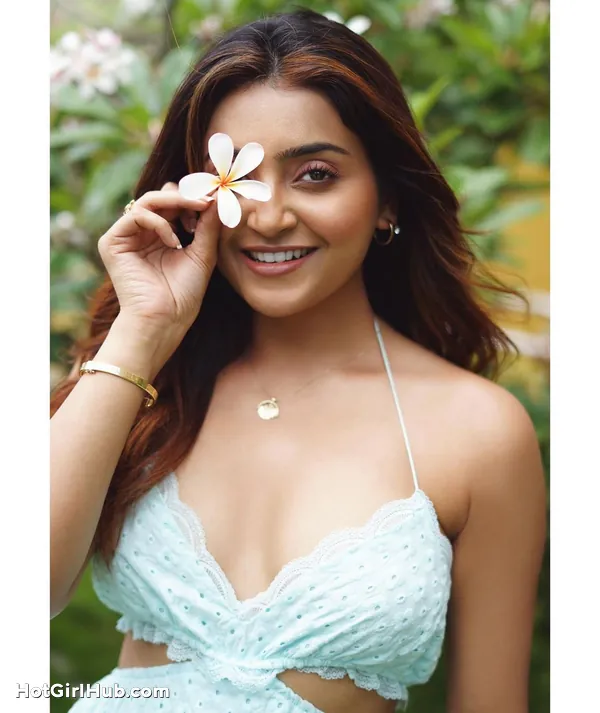 Hot Avantika Mishra Big Boobs Instagram Model (10)