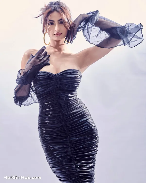 Hot Bollywood Actress Palak Tiwari Big Boobs (11)