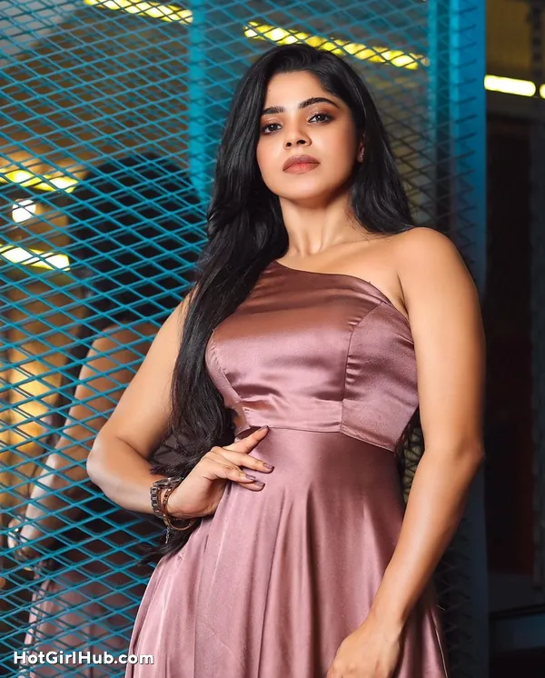 Hot Divyabharathi Big Boobs Instagram Model (13)