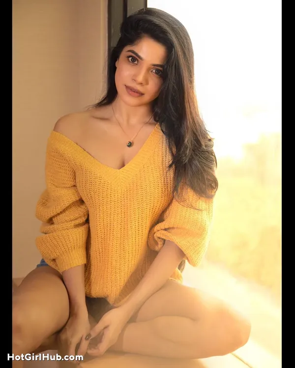Hot Divyabharathi Big Boobs Instagram Model (4)