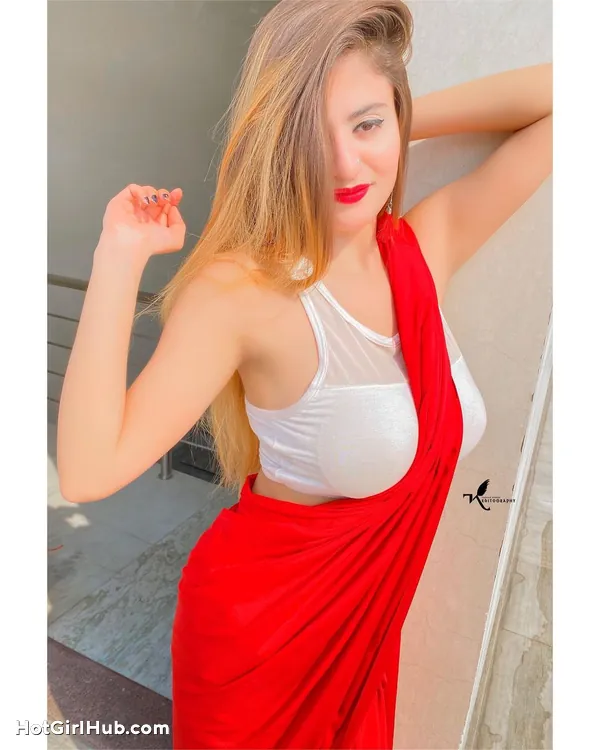 Hot Priya Maggo Big Boobs Instagram Model (3)