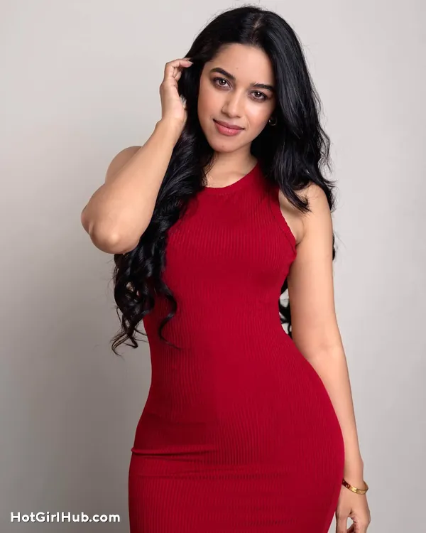 Hot Tamil Actress Mirnalini Ravi Big Boobs (10)