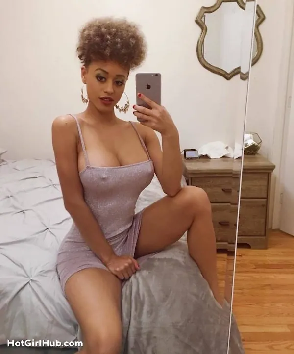 Sexy Girls With Big Boobs Taking Mirror Selfie (7)