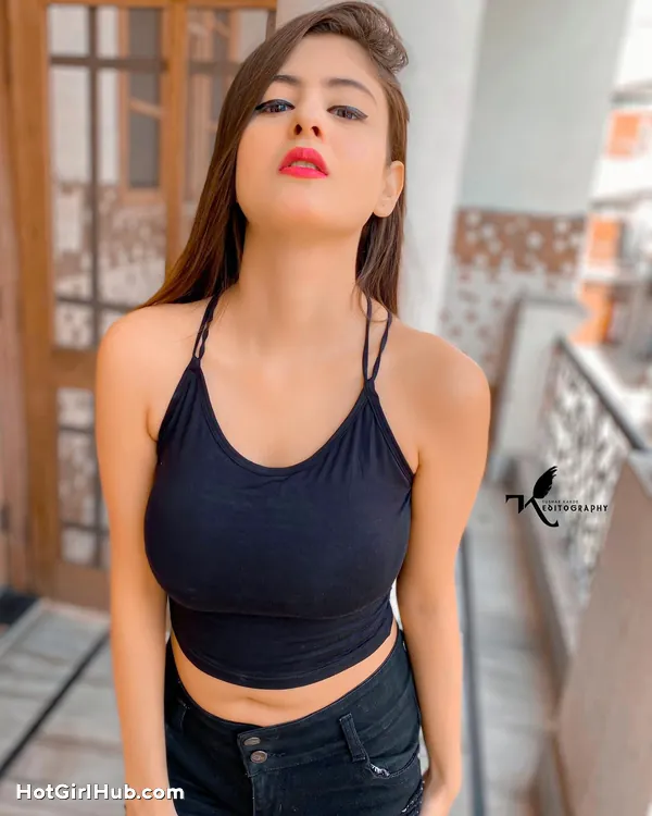 Hot Priya Maggo Big Boobs Instagram Model (10)