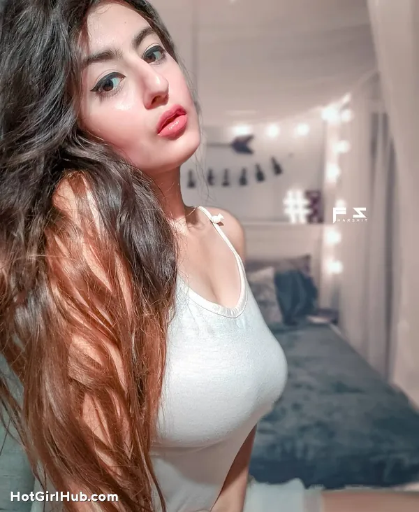 Hot Priya Maggo Big Boobs Instagram Model (14)