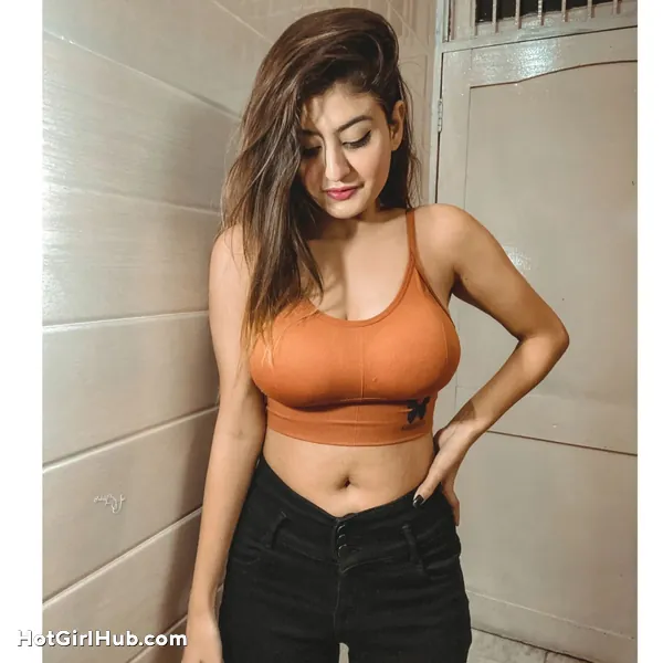 Hot Priya Maggo Big Boobs Instagram Model (6)