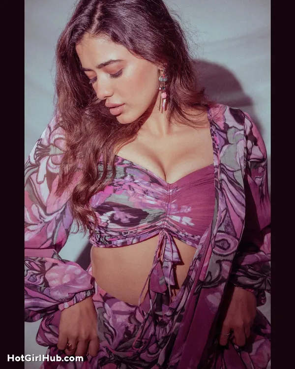 Hot Ketika Sharma Big Boobs Instagram Model (10)