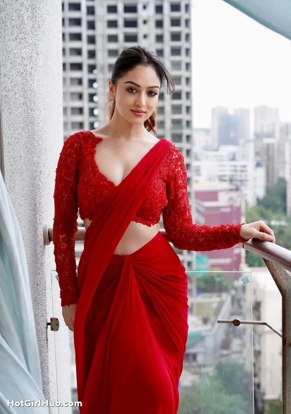 Sandeepa Dhar Hot and Sexy Photos Are Too Good to Miss (3)