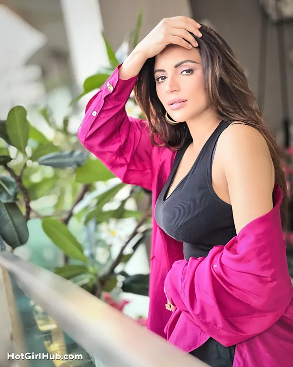 Shama Sikander Spicy Photos That Defines Her Boldness (11)