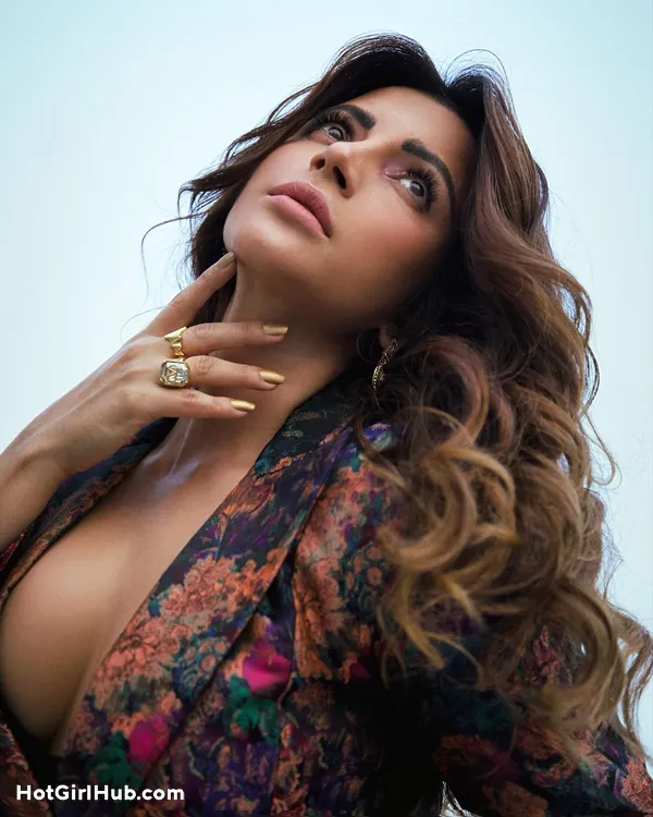 Shama Sikander Spicy Photos That Defines Her Boldness (8)