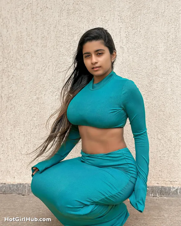Indian Girls Hot Photos Will Make Your Jaws Drop (11)