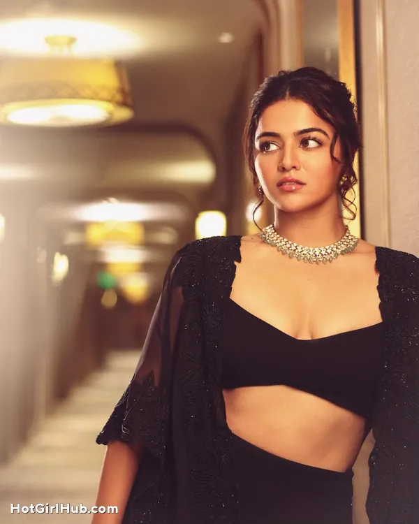 Wamiqa Gabbi Hot & Spicy Photos That You Need to See Twice (12)