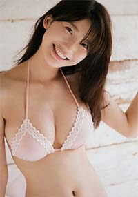 Yuko Ogura Big Breast Japanese Girl in Bra Flashing Deep Cleavage