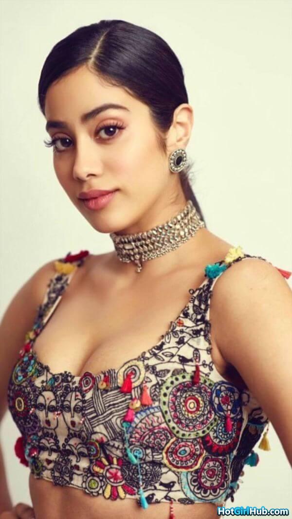 Hot Janhvi Kapoor 6